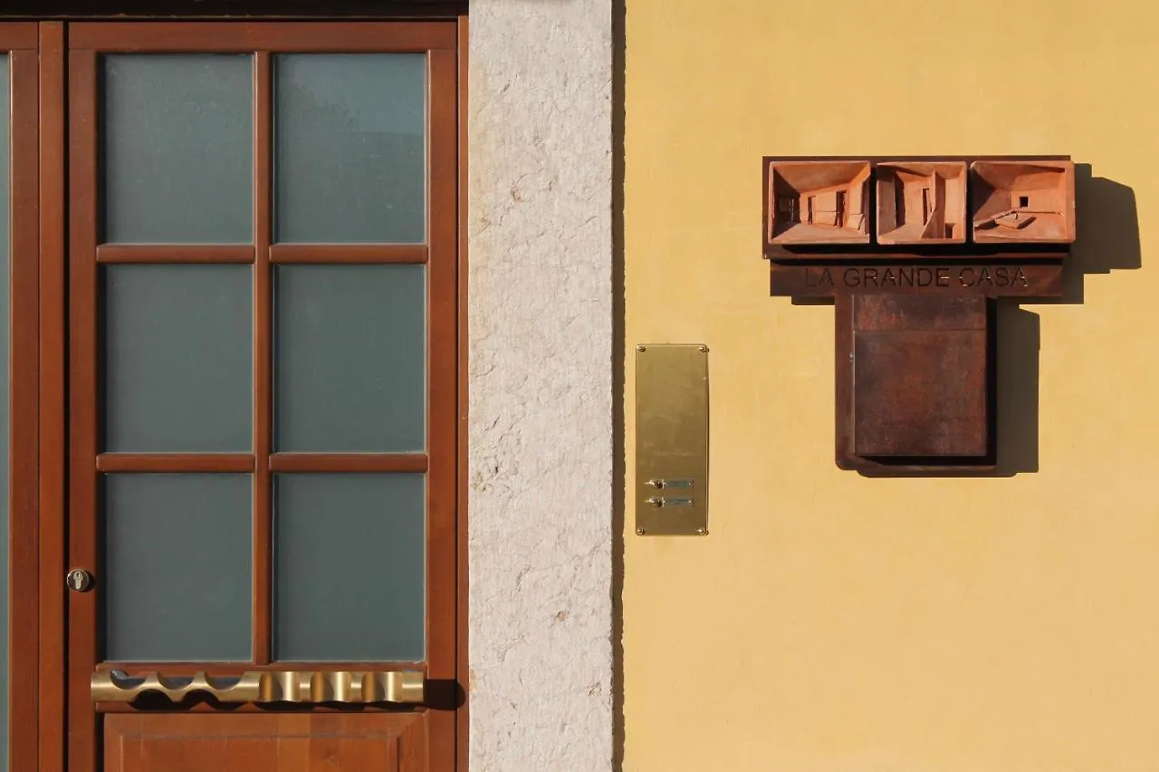 Bed and Breakfast La Grande Casa Valpolicella SantʼAmbrogio di Valpolicella 0*,  Italia